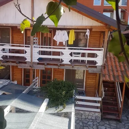 Bujtina E Zefit Skataj